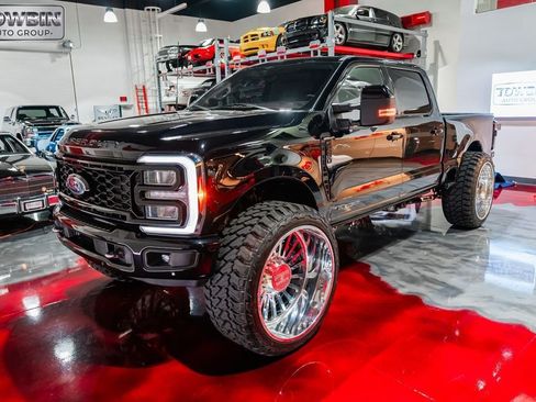 Used 2023 Ford F250 Lariat w/ Lariat Ultimate Package AWD/4WD image 2