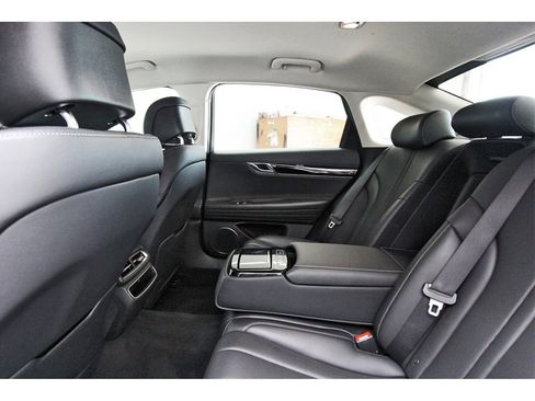 Used 2023 Genesis G80 2.5T image 10