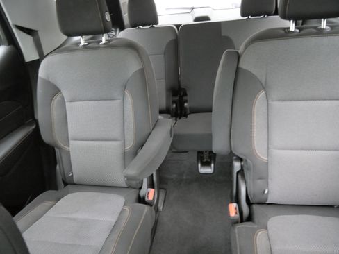 Used 2018 Chevrolet Traverse LT AWD/4WD image 13