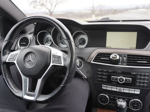 Used 2014 Mercedes-Benz C 250 Coupe image 38