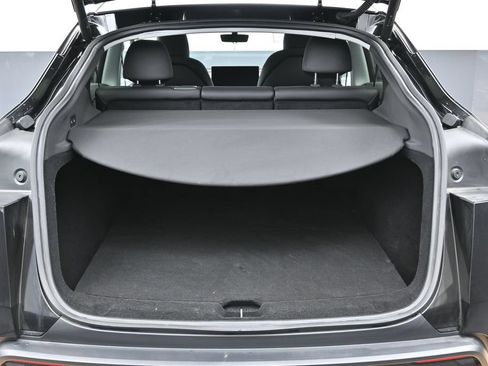 Used 2026 Tesla Model Y Long Range RWD image 14
