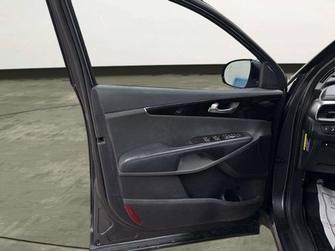 Used 2018 Kia Sorento EX image 12