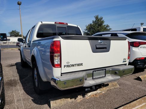Used 2017 Nissan Frontier SV w/ SV Value Truck Package image 6