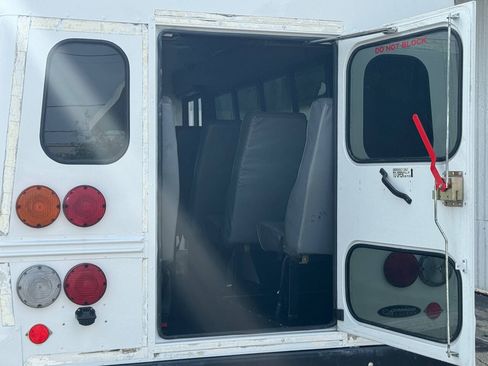 Used 2004 Chevrolet Express 3500 w/ School Bus Package RWD image 84