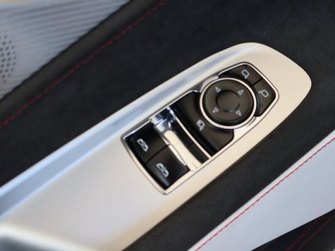 Used 2023 Chevrolet Corvette Z06 image 10