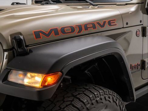 Used 2020 Jeep Gladiator Mojave w/ Trailer Tow Package image 11