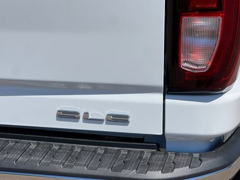 New 2026 GMC Sierra 2500 SLE w/ SLE Value Package; AWD/4WD image 21