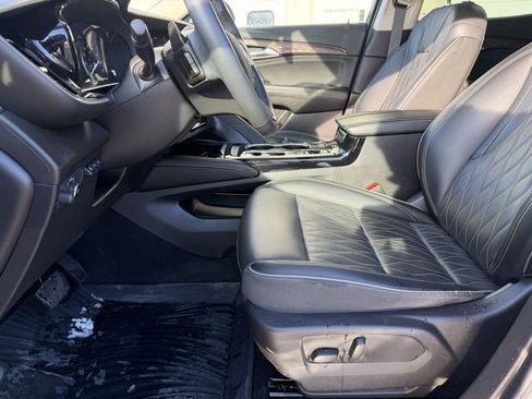 Used 2022 Buick Envision Avenir w/ Technology Package II image 14