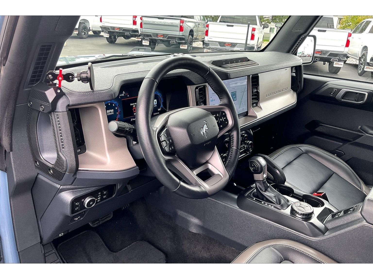 Used 2025 Ford Bronco Outer Banks w/ Sasquatch Package AWD/4WD image 16