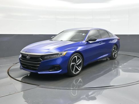 Used 2022 Honda Accord Sport image 3
