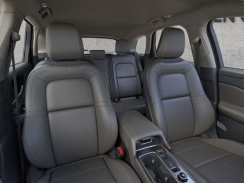 New 2025 Lincoln Corsair FWD w/ Equipment Group 101A image 32