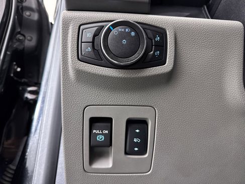 Used 2018 Ford F150 XLT w/ Equipment Group 302A Luxury image 26