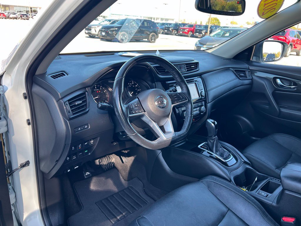 Used 2017 Nissan Rogue SL w/ SL Premium Package AWD/4WD image 17