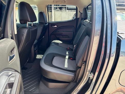 Used 2019 Chevrolet Colorado Z71 AWD/4WD image 16