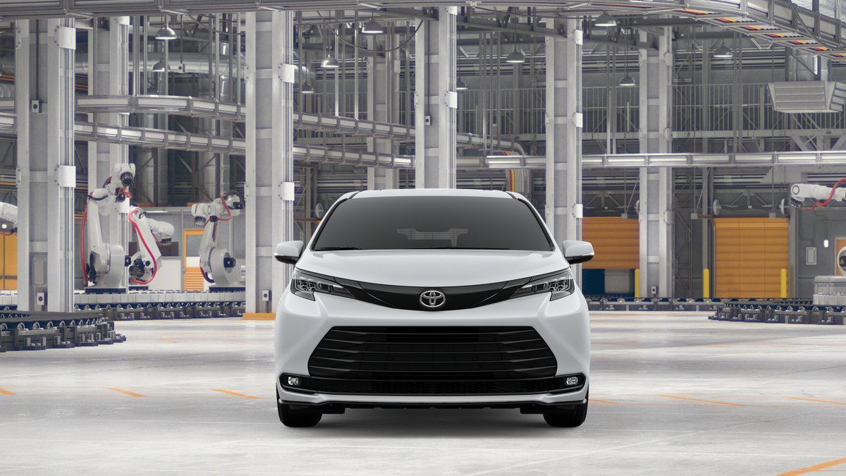 New 2026 Toyota Sienna XLE Woodland Edition AWD/4WD image 17