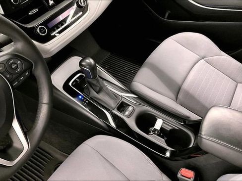 Used 2020 Toyota Corolla SE w/ SE Premium Package image 17