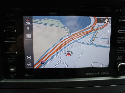 Used 2020 Toyota Sienna XLE w/ XLE Navigation Package image 18