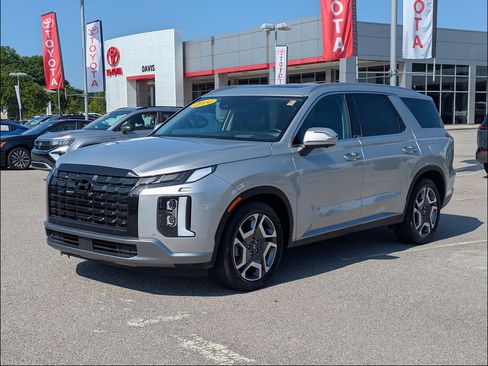 Used 2024 Hyundai Palisade Limited FWD image 7