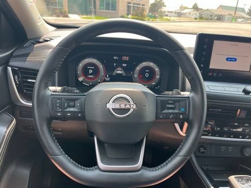 Used 2026 Nissan Rogue Platinum w/ Platinum Premium Package AWD/4WD image 33