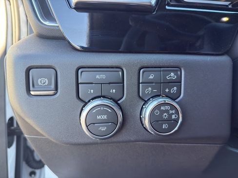 New 2026 GMC Sierra 1500 SLT w/ SLT Premium Package image 17