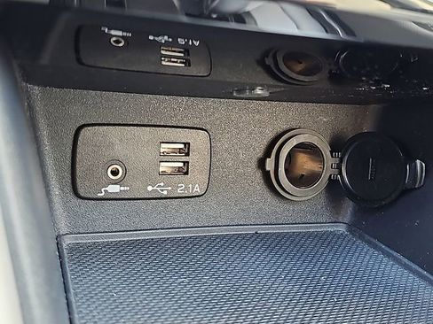 Used 2021 Subaru Forester Premium image 24