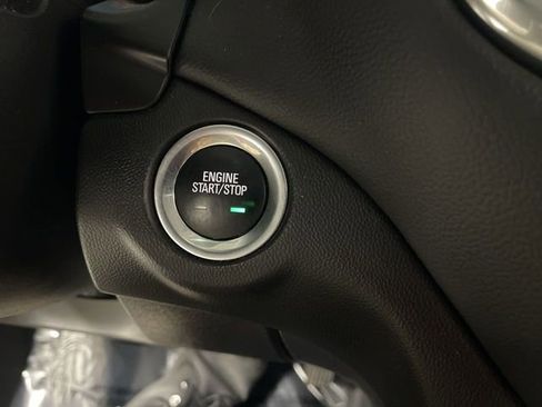 Used 2022 Chevrolet Equinox LT image 33