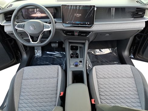 New 2026 Volkswagen Tiguan S image 9