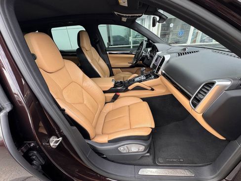 Used 2017 Porsche Cayenne Platinum Edition AWD/4WD image 15