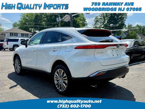 Used 2021 Toyota Venza XLE w/ Softex Package AWD/4WD image 6