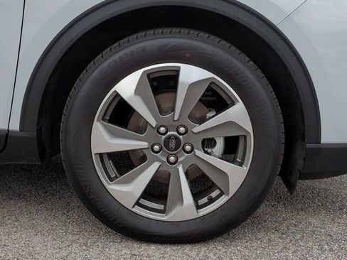 Used 2025 Ford Escape Platinum image 11