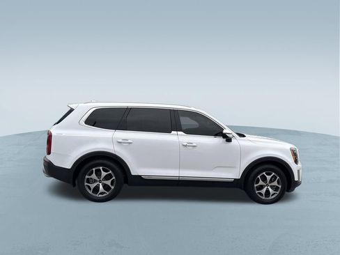 Used 2022 Kia Telluride EX w/ Towing Package AWD/4WD image 9