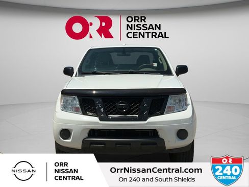 Used 2017 Nissan Frontier SV RWD image 2