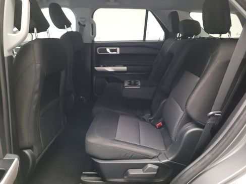 Used 2022 Ford Explorer XLT RWD image 18
