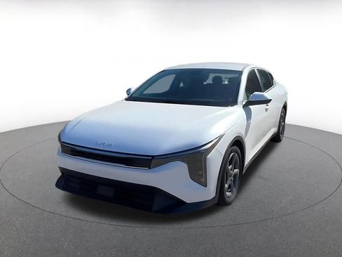 Used 2025 Kia K4 LXS image 7