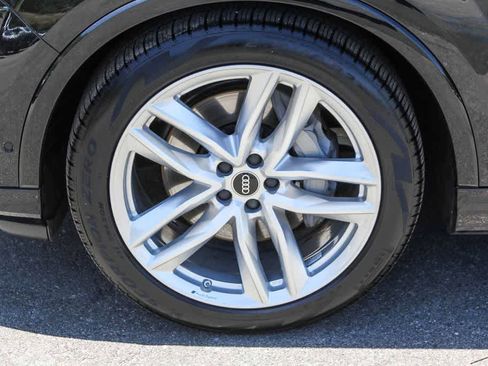 Used 2025 Audi Q7 3.0T Premium Plus w/ Premium Plus Package AWD/4WD image 9