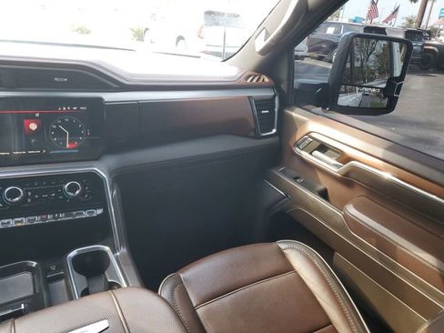 Used 2024 GMC Sierra 2500 Denali w/ Technology Package image 15