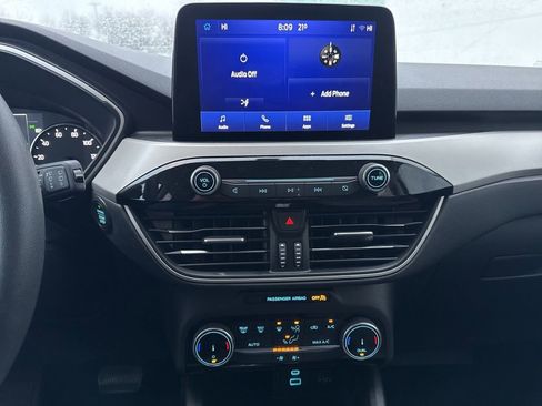 Used 2022 Ford Escape SE image 8