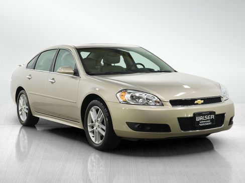 Used 2012 Chevrolet Impala LTZ FWD image 7