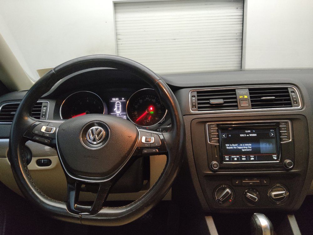 Used 2017 Volkswagen Jetta SE FWD image 22