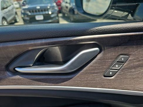 Used 2023 Jeep Grand Cherokee Limited AWD/4WD image 20
