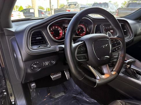 Used 2023 Dodge Challenger SRT Hellcat w/ Driver Convenience Group image 11
