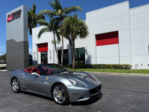 Used 2010 Ferrari California RWD image 1
