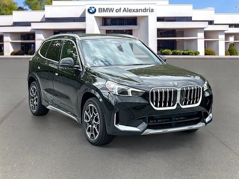 New 2026 BMW X1 xDrive28i w/ Technology Package AWD/4WD image 3