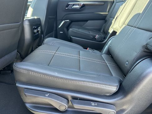 New 2026 Chevrolet Suburban High Country w/ Sun And Tow Package RWD image 22