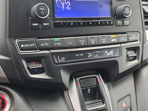 Used 2018 Honda Odyssey LX image 15