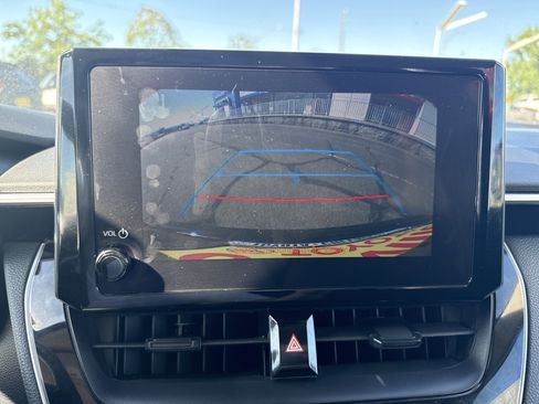 Used 2024 Toyota Corolla LE FWD image 18