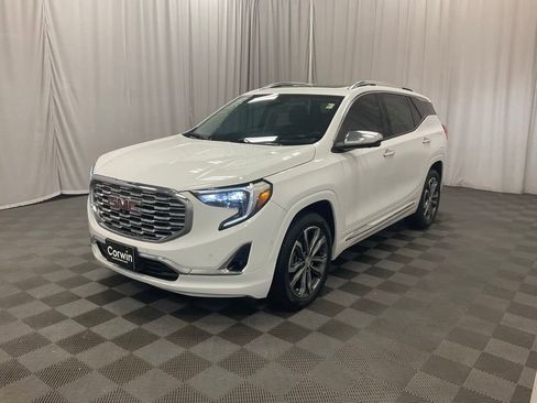 Used 2020 GMC Terrain Denali w/ GMC Pro Grade Package AWD/4WD image 9