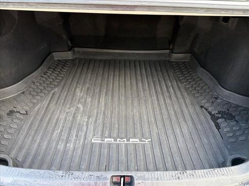 Used 2018 Toyota Camry SE FWD image 25