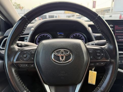 Used 2022 Toyota Camry SE FWD image 32