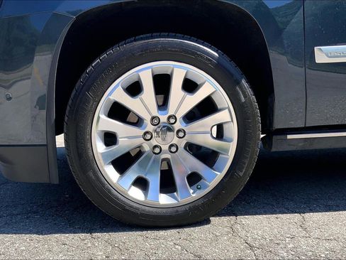 Used 2020 Cadillac Escalade Premium Luxury AWD/4WD image 9